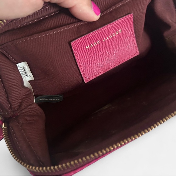 Marc Jacobs Purple Cosmetic Bag Sleek Design - Picture 6 of 7